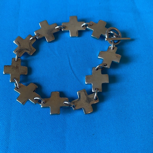 Jewelry - Cross sterling silver toggle bracelet